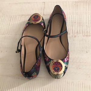 Tory Burch flat sandals with straps